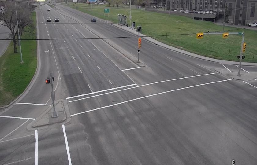 Calgary: 16 Ave