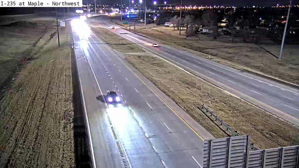 Wichita: I-235 at Maple