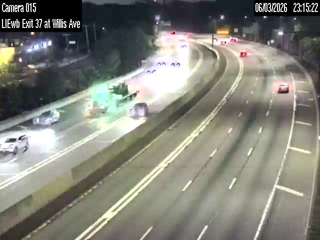 Roslyn Heights › East: Long Island Expressway