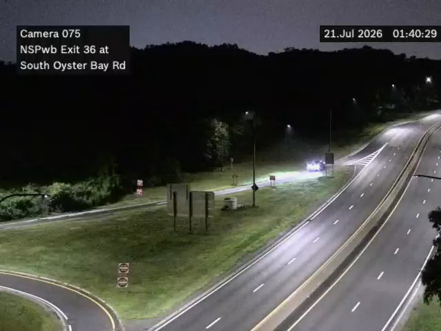Syosset: Northern State Parkway