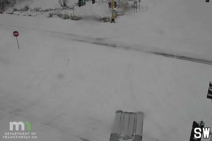 Forest Lake › South-west: US 61: T.H.61 NB @ U.S.8 (MP 161.8)