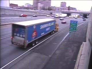 Hartford › West: I-84 e/o Exit 48 (Trumbull St)