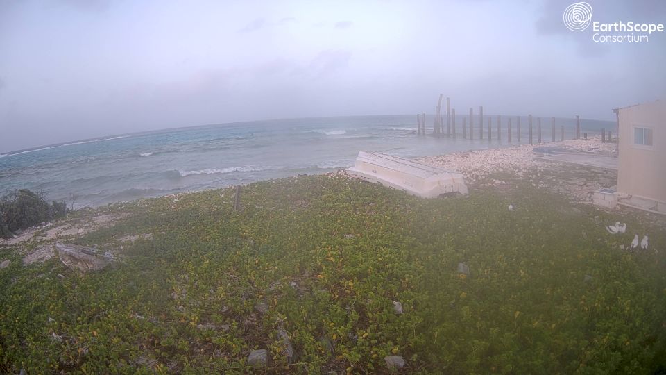 Middle Cay