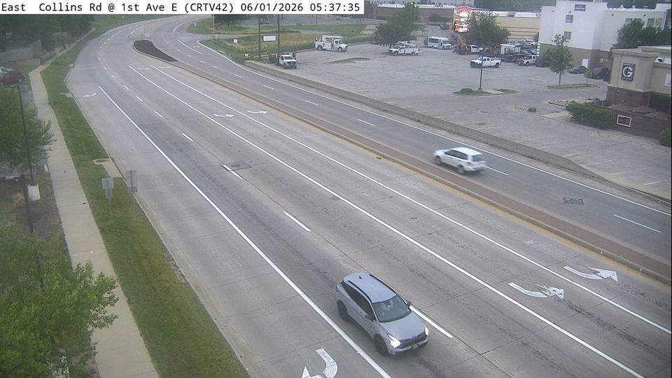 Cedar Rapids: CR - Collins Rd @ 1st Ave E (42)