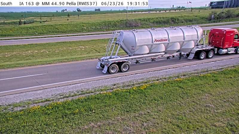 Pella: R37: WB Roadway