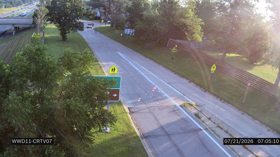 Cedar Rapids: WWD - I-380 @ MM 18.3 (Wilson Ave)