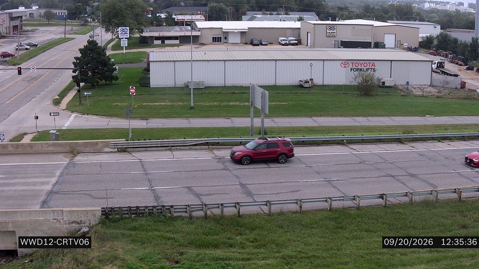 Cedar Rapids: WWD - I-380 @ MM 17.5 (33rd Ave)
