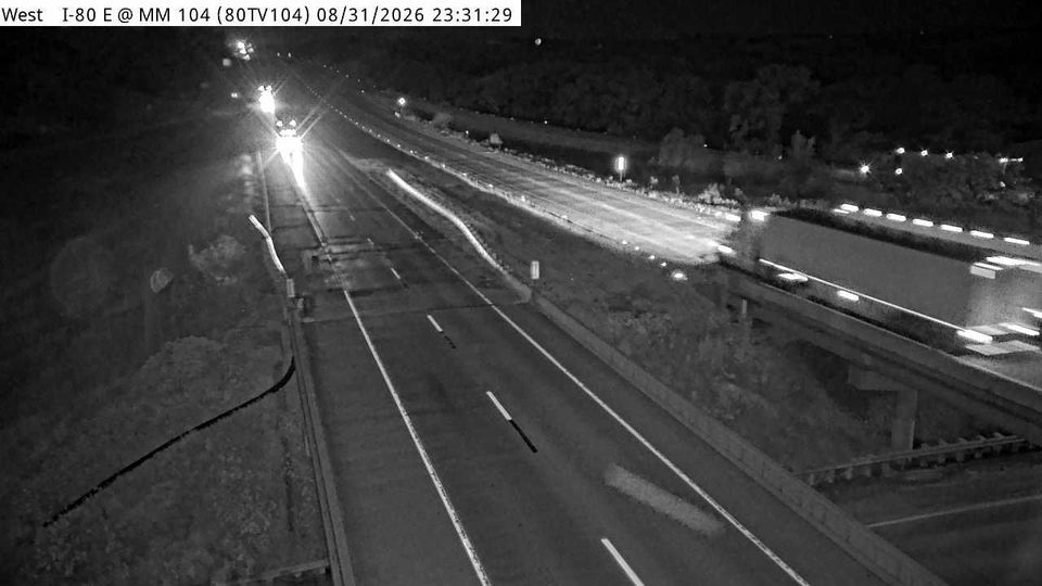 Earlham: I-80 @ MM 104.05