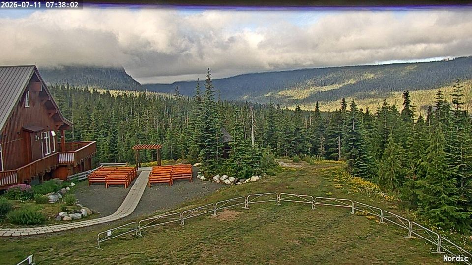 Area C › South: Raven Lodge, Mount Washington Alpine Resort - Mount Washington