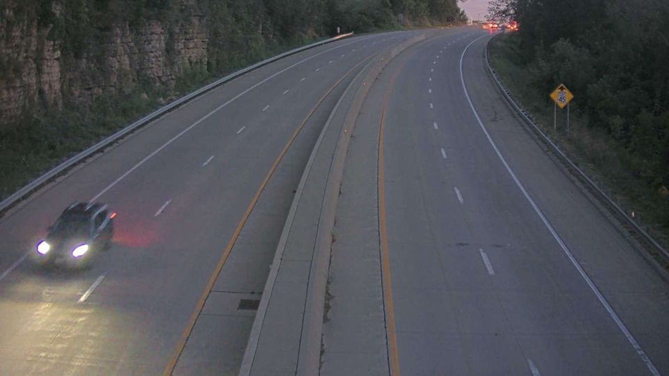 Dubuque › South: Great River Road