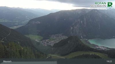 Maurach › South-west: Häusern - Achensee