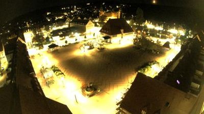 Webcam Freudenstadt › South: Historische Brunnenlage - Freudenstädter Wochenmarkt - Neptunbrunnen - Museum Stadthaus - Stadtbücherei