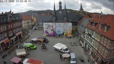 Wernigerode › Sud: Marktplatz/ Market square Wernigerode - Wohltäterbrunnen - Wernigerode Town Hall