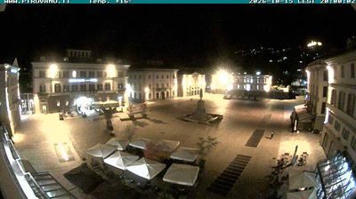 Webcam Sondrio › South-west: Piazza Garibaldi Giuseppe - Teatro sociale
