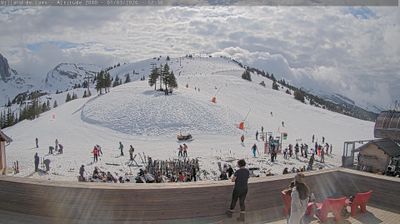 Correncon-en-Vercors: Villard de Lans-Corrençon en Vercors : Domaine alpin Villard/Corrençon : vue sur pistes depuis restaurant Altitude 2000