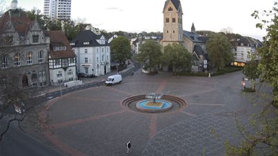 Bergisch Gladbach › Nord-est: Konrad-Adenauer-Platz - St. Laurentius