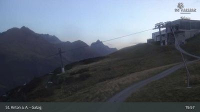 Gemeinde Sankt Anton am Arlberg › South: Testcenter Galzig Bergstation JENNEWEIN pure sports