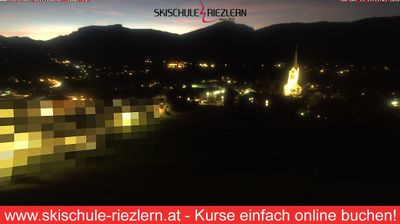 Webcam Gemeinde Mittelberg: Kleinwalsertal Skischule Riezlern
