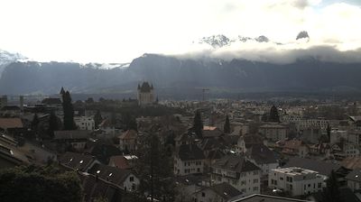 Steffisburg: Aussicht auf Schloss und Stadt Thun (Live Wetter)