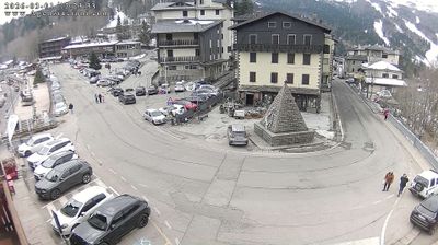 Abetone: AgenziaCioni.com - Via dell'Uccelliera, 29