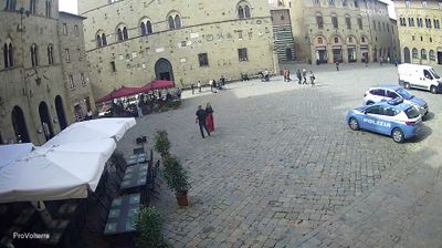 Volterra › South-west: Piazza dei Priori - Palace of the Priors