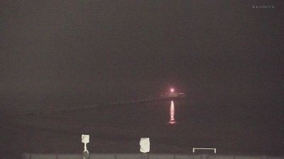 Webcam in diretta: Lignano Sabbiadoro › East: Beach Office 4 - Italian Flag - Boardwalk, Lignano Pineta
