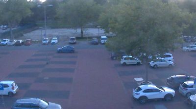 Rotterdam: Hoogvliet Rotterdam: Barry's Middenbaan Noord (Midden) - Nederland WebCam