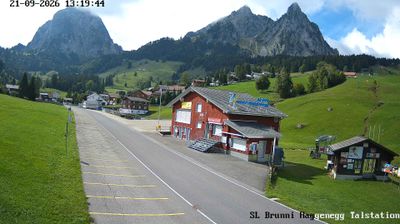 Brunni › South-west: Skilifte Brunni-Haggenegg AG - Sammelplatz Brunni-Alpthal Schweizer Skischule Einsiedeln - Kleiner Mythen - Grosser Mythen