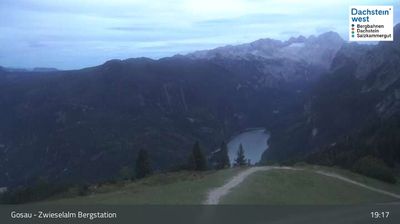 Gosau › East: Zwieselalm - Vorderer Gosausee - Klettersteigpark Gosau (vormals Schmied Klettersteige) - Dachstein Strand - Taubenkar