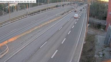 Tveta › Nord-est: Motorvägsbron