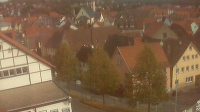 Rottingen: Zehntscheune der Burg Brattenstein, Blick auf die Stadt