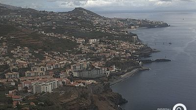 Estreito de Camara de Lobos › South-east: Teatro Metaphora - Ilhéu da Praia Formosa - Pico da Cruz - Atlantic Ocean
