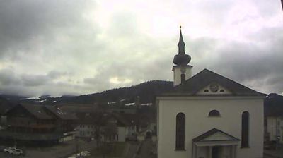 Gemeinde Hittisau: Hittisau, Bregenzerwald, Austria, Hotel Krone: Pfarrkirche von Hittisau, Winterstaude
