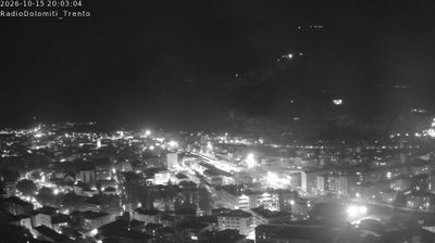 Webcam Trento › South: Piazza del Duomo - Muse - Cima Marzola (1740m) - Monte Bondone - Adige