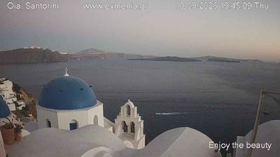 Thira Municipal Unit › South-east: Oia