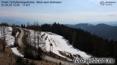 Kliening › South: Prebl - Schulterkogelhütte - Blick nach Südosten