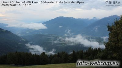 Lusen - Luson: Gruberhof - Blick nach Südwesten in die Sarntaler Alpen