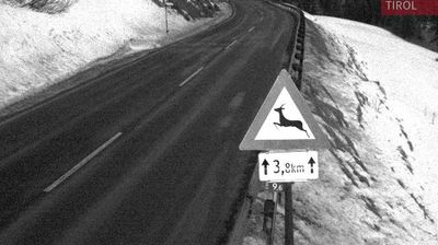 Gemeinde Sankt Anton am Arlberg: Sankt Christoph am Arlberg - Tirol, Österreich: B 197 Arlbergstraße, St.Christoph Schmittentunnel Süd Blickrichtung St.Anton