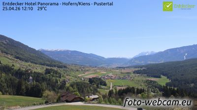 Live webcam in Falzes, Italia