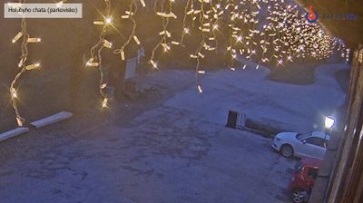 okres Nové Mesto nad Váhom › South: Holubyho chata