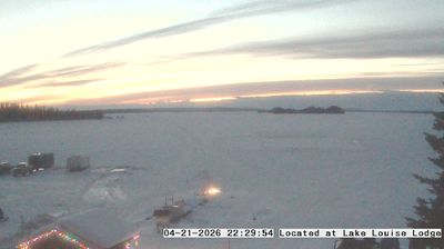 Matanuska-Susitna › North: Lake Louise Lodge