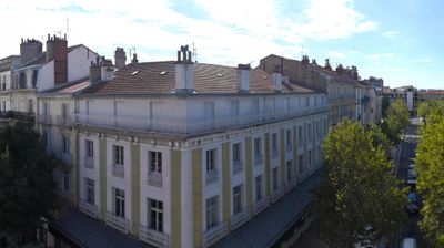 Valence › South