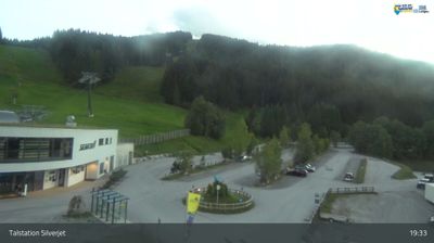 Sankt Margarethen im Lungau: St. Margarethen im Lg., Aineck - Hotel Grizzly, Parkplatz
