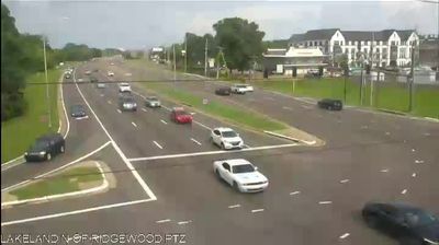 Jackson: Lakeland Dr at Ridgewood Rd