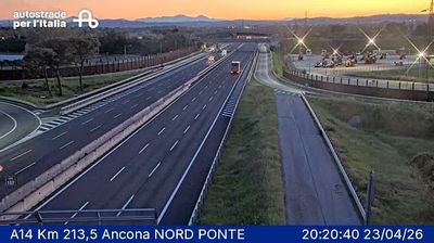 Live webcam in Chiaravalle, Itàlia
