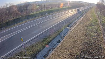 Pecs: Malom: Pécs, Kökény -> M60