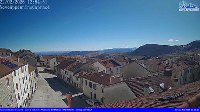 Capracotta › East