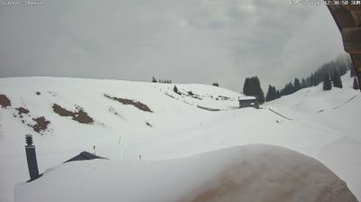 Furna › North-east: Berghaus Scära - Scärastrasse