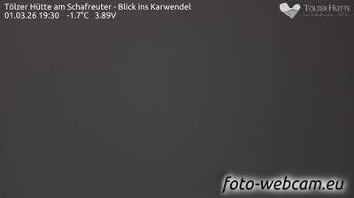 Gemeinde Eben am Achensee: Tölzer Hütte am Schafreuter - Blick ins Karwendel