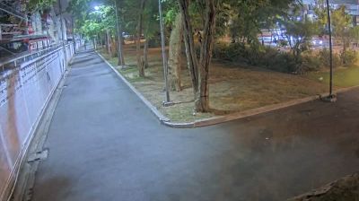 Yan Nawa Subdistrict › Vest: Saphan Taksin Public Park